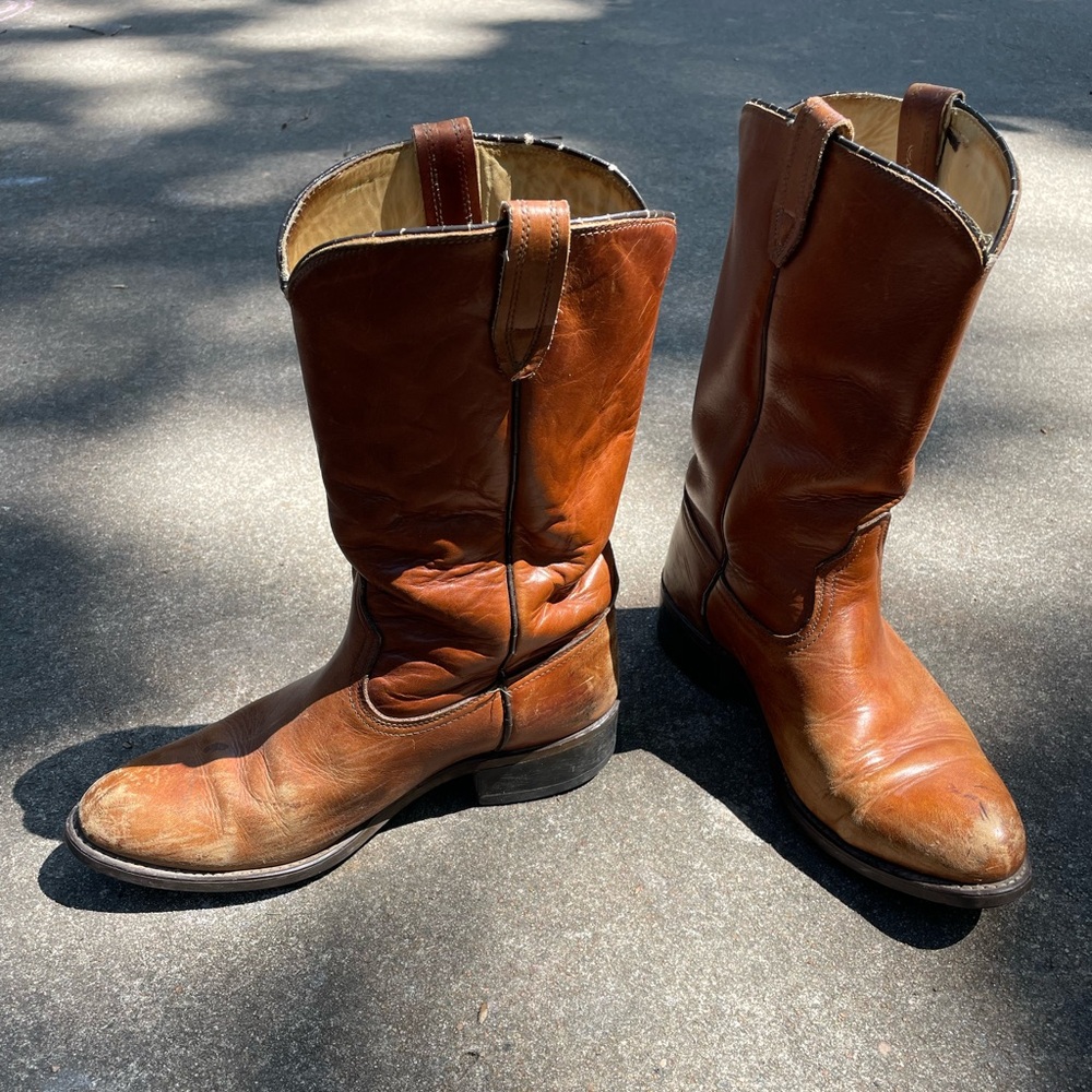 Men’s 10 1/2 leather cowboy boot